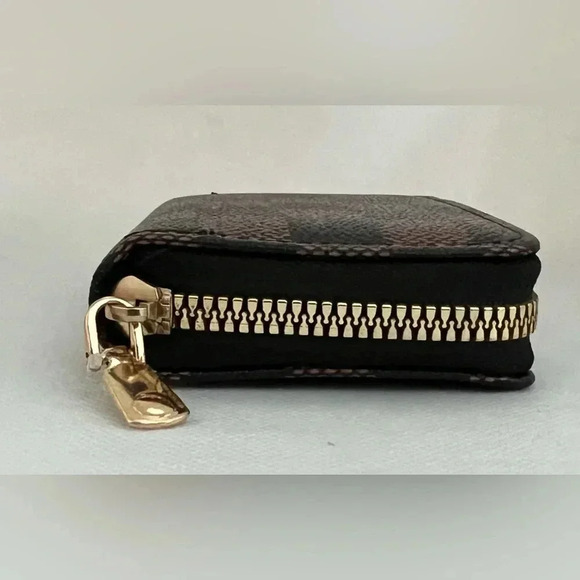 Card wallet | classic zippy look, brown & black check. . - Picture 8 of 11